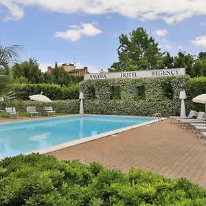 4* Ξενοδοχείο Savoia Regency